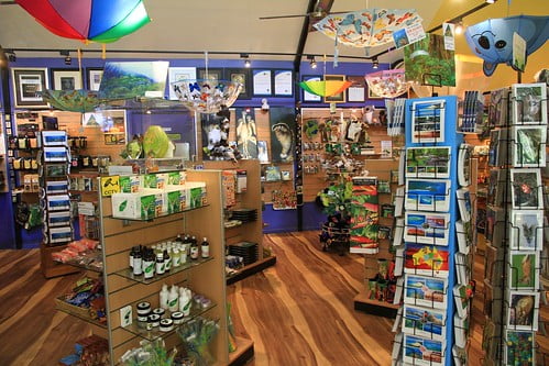 壓縮-澳洲昆士蘭 Daintree Discovery Centre禮品部自然創作展示-20141119-賴鵬智攝-1-min