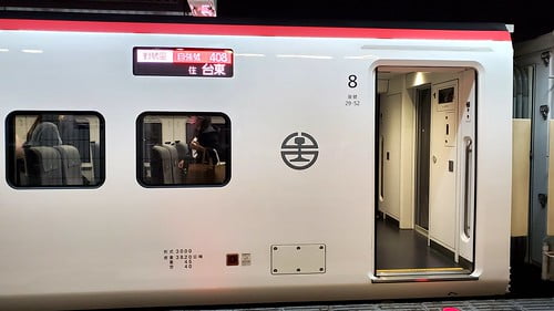 台鐵新自強號EMU3000型電聯車-賴鵬智-20220211_071940