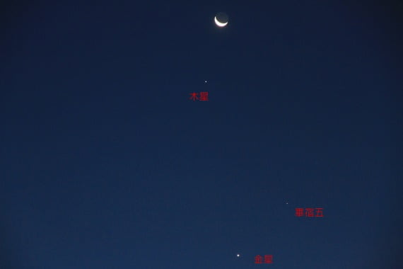 三星伴月-木星金星畢宿五-201207150445-賴鵬智攝-縮小檔1