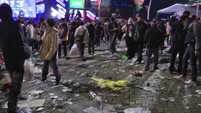 2013台北市跨年晚會垃圾-201301010135-洪惠璟攝-2